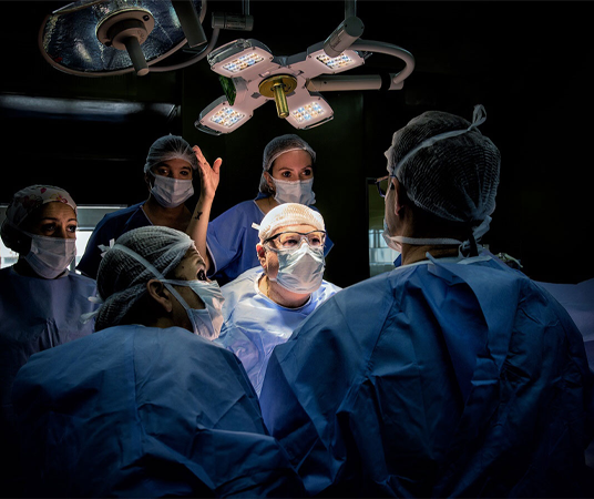 Robotic Laparoscopic Surgery in Alwarpet